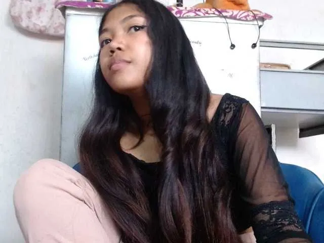 Live sex webcam photo for Morgane1 #292247229