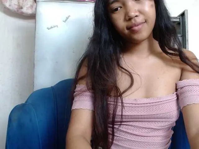 Live sex webcam photo for Morgane1 #292369040