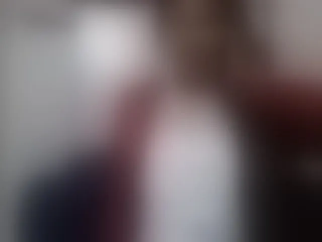 Live sex webcam photo for Morgane1 #293775368
