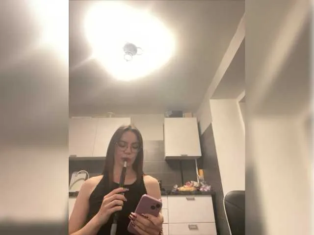 Live sex webcam photo for MoscowNeverSleep- #277928602