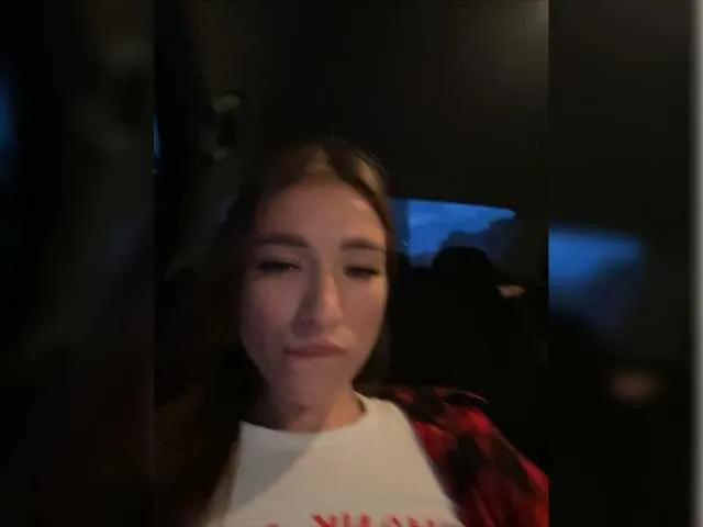 Live sex webcam photo for MoscowNeverSleep- #278045241