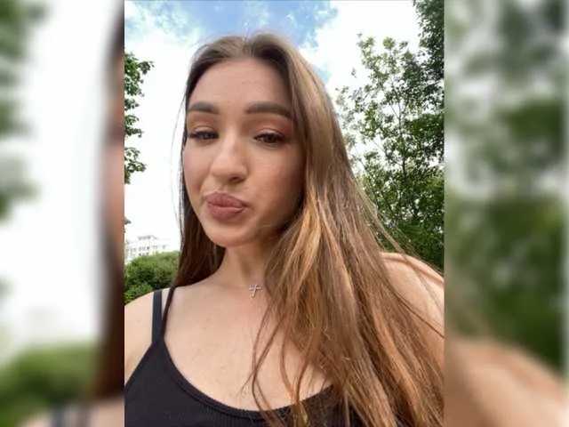 Live sex webcam photo for MoscowNeverSleep- #278170897