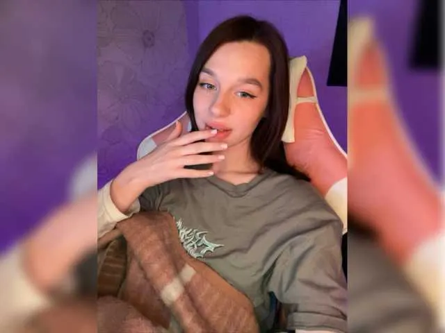 Live sex webcam photo for MossiPolli #278006648