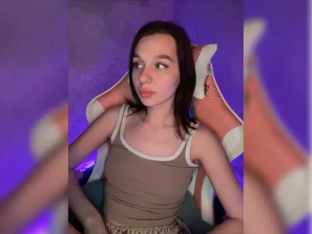 Live sex webcam photo for MossiPolli #278039692