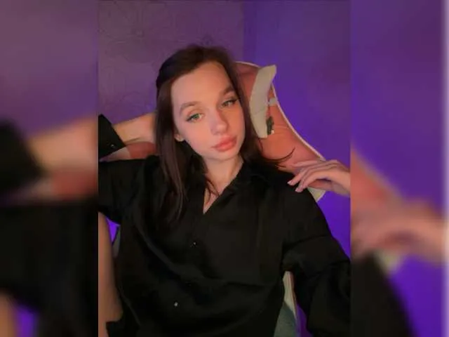 Live sex webcam photo for MossiPolli #278045214