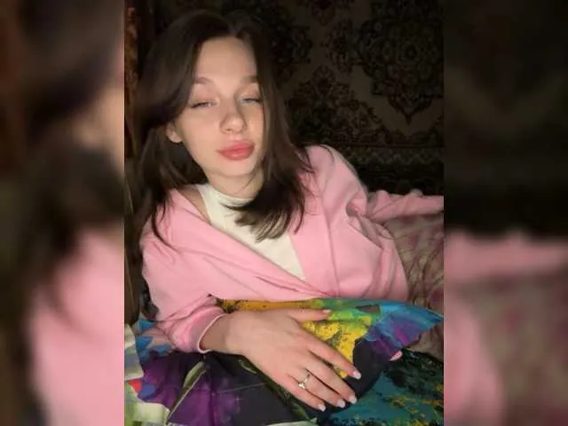 Live sex webcam photo for MossiPolli #278072123