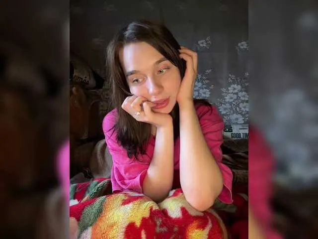 Live sex webcam photo for MossiPolli #278283685