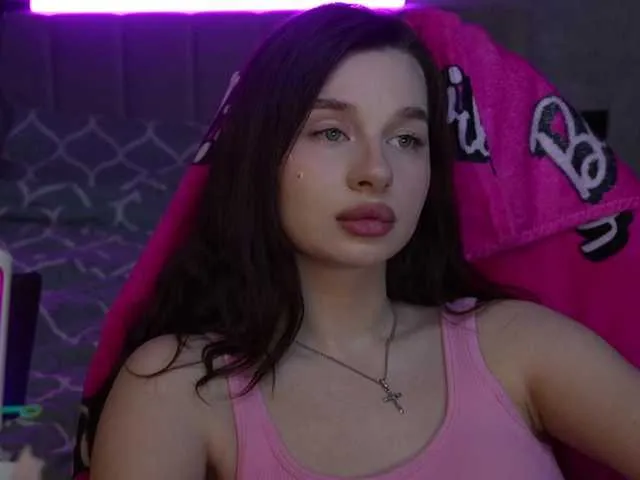 Live sex webcam photo for MossiPolli #290863985