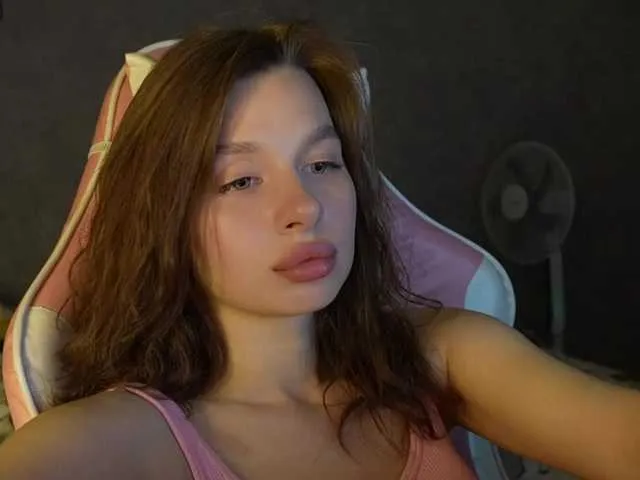 Live sex webcam photo for MossiPolli #291420258