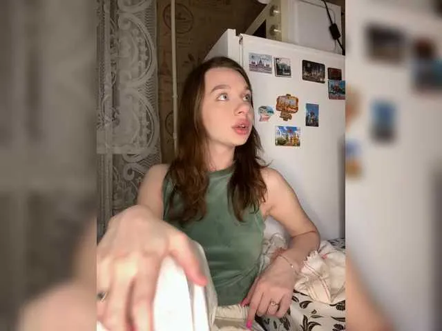 Live sex webcam photo for MossiPolli #292243884