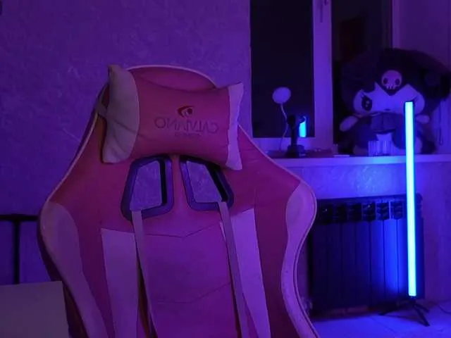 Live sex webcam photo for MossiPolli #292263780