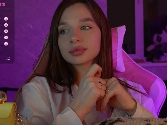 Live sex webcam photo for MossiPolli #292278108