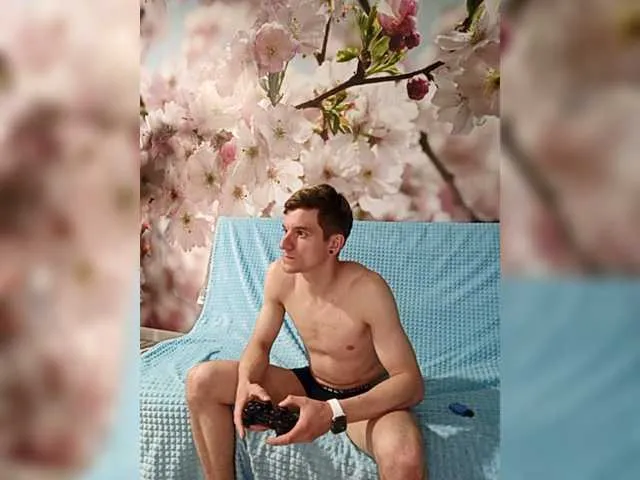 Live sex webcam photo for Mr-Stiffler #273746731