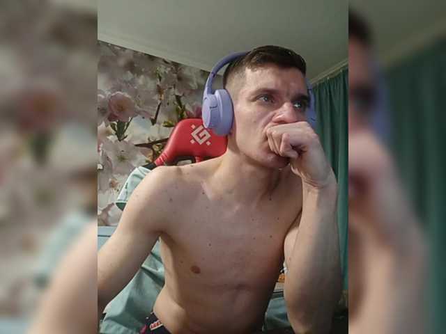 Live sex webcam photo for Mr-Stiffler #290696999
