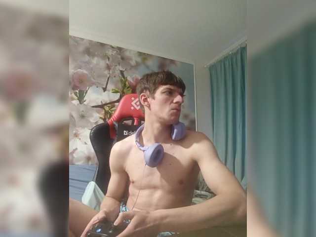 Live sex webcam photo for Mr-Stiffler #292415871