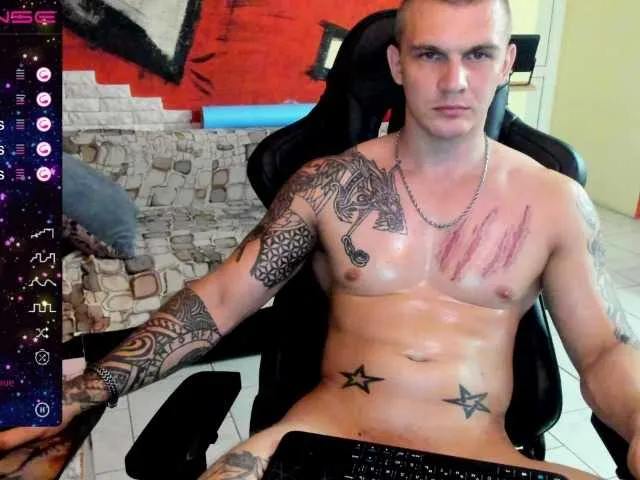 Live sex webcam photo for MrKray1 #275452852