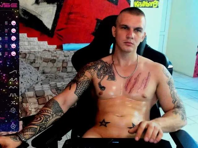 Live sex webcam photo for MrKray1 #275504619