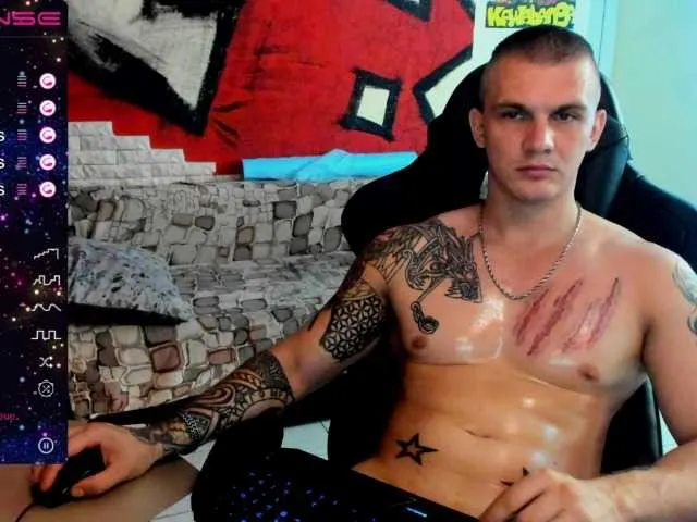 Live sex webcam photo for MrKray1 #275548399