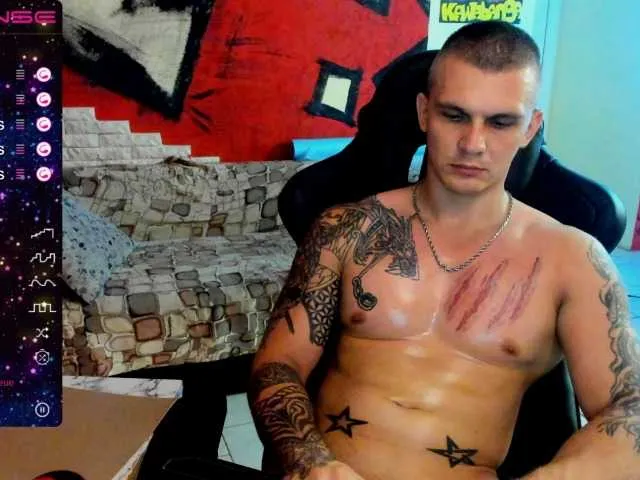 Live sex webcam photo for MrKray1 #275666645