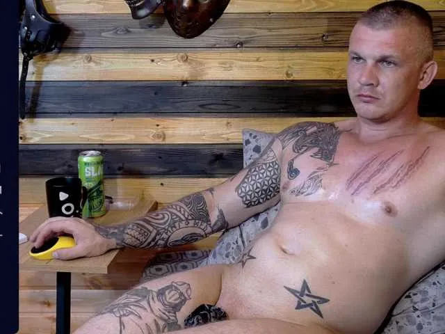 Live sex webcam photo for MrKray1 #291221011