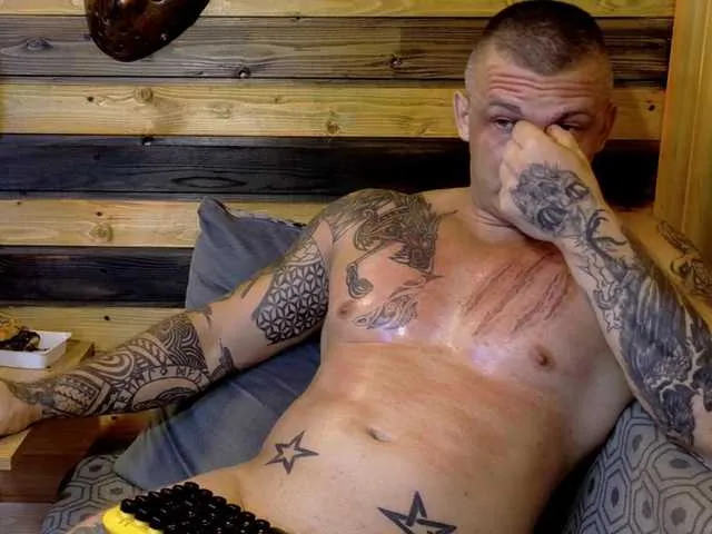 Live sex webcam photo for MrKray1 #291610834