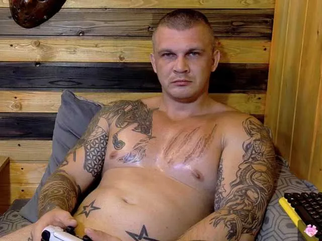 Live sex webcam photo for MrKray1 #291631830