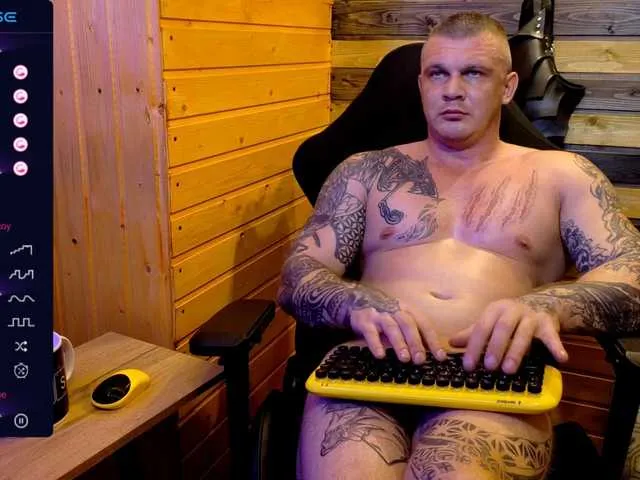 Live sex webcam photo for MrKray1 #292338114