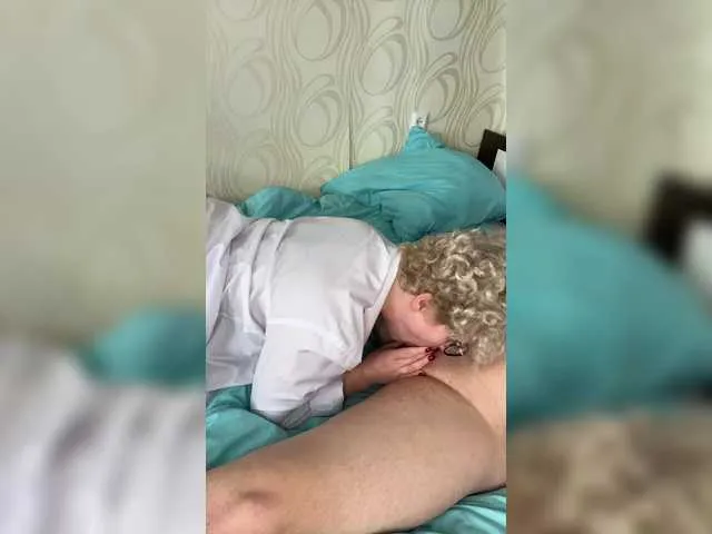 Live sex webcam photo for MrMrsRight #290765480