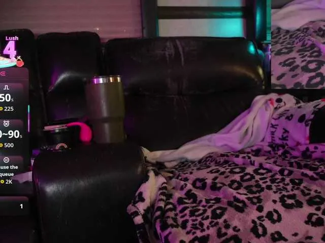 Live sex webcam photo for MrsTexMix #291659617