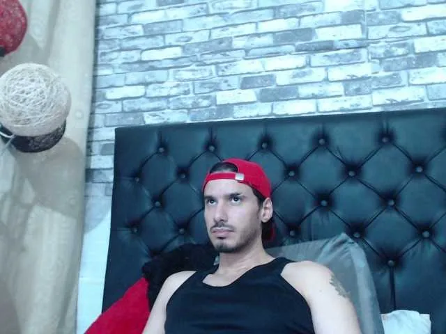 Live sex webcam photo for Mrtyler6 #278151611