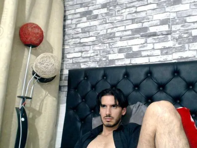 Live sex webcam photo for Mrtyler6 #289459913