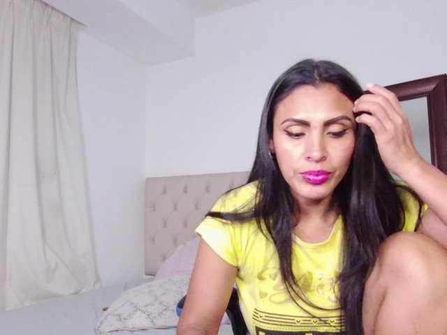 Live sex webcam photo for MsFreya #276743196