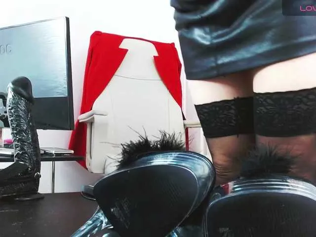 Live sex webcam photo for MsPerfection #291427210