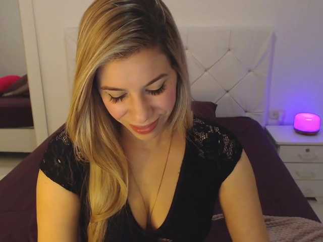 Live sex webcam photo for MsSofia #273299343