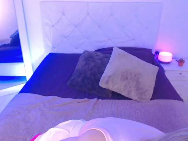 Live sex webcam photo for MsSofia #274223162