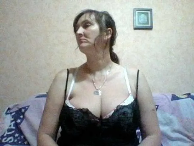 Live sex webcam photo for MssAngela #288008785