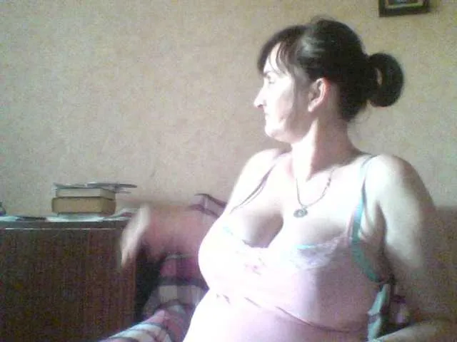 Live sex webcam photo for MssAngela #288008830