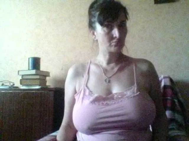 Live sex webcam photo for MssAngela #288008834