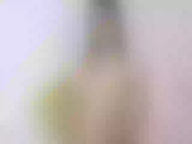 Live sex webcam photo for MuaMuaMary11 #273645199