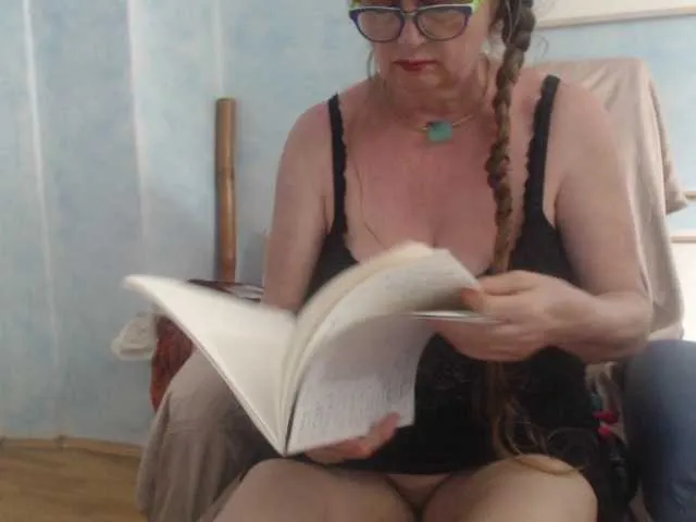 Live sex webcam photo for MucMilf59 #274625496