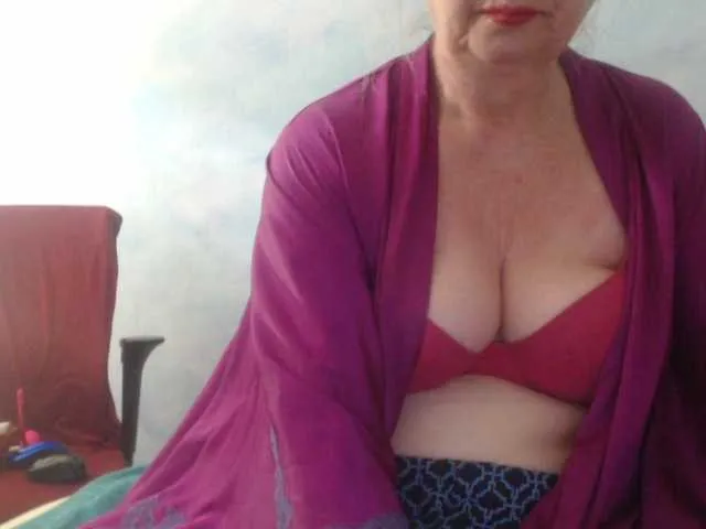 Live sex webcam photo for MucMilf59 #275021694