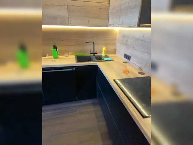 Live sex webcam photo for Mudryy-yevrey #275540499