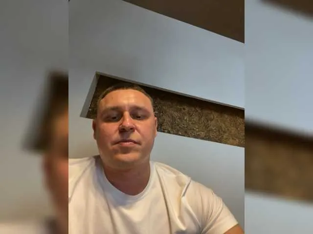 Live sex webcam photo for Mudryy-yevrey #275543651