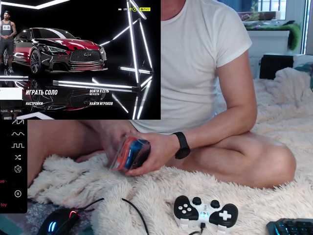 Live sex webcam photo for Mudryy-yevrey #275546154