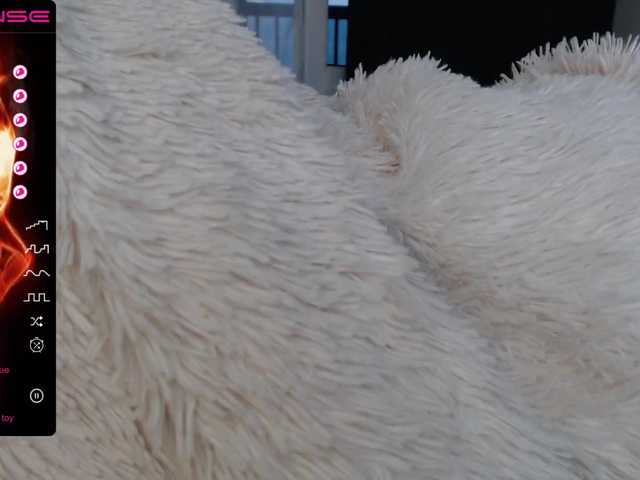 Live sex webcam photo for Mudryy-yevrey #275610132