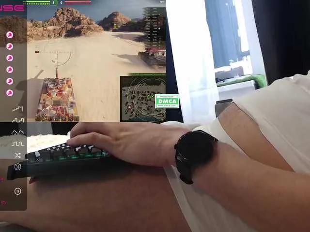 Live sex webcam photo for Mudryy-yevrey #275613599