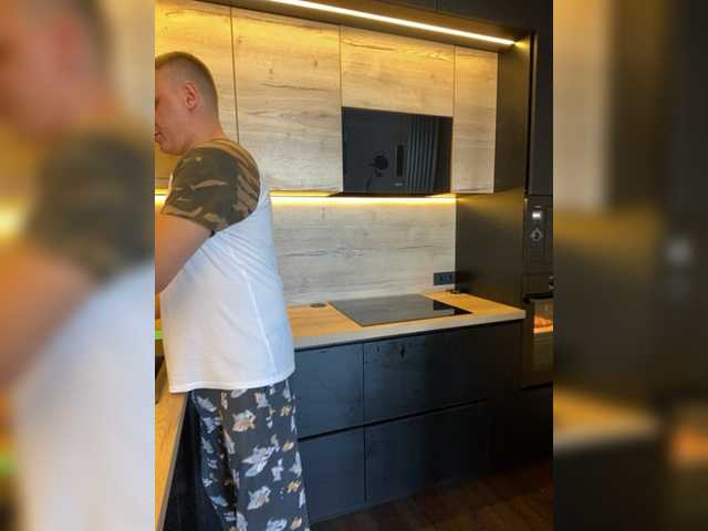 Live sex webcam photo for Mudryy-yevrey #275675691