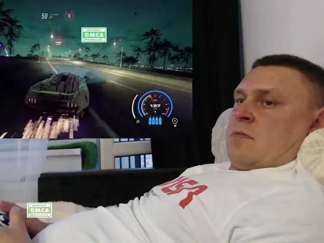 Live sex webcam photo for Mudryy-yevrey #275968547