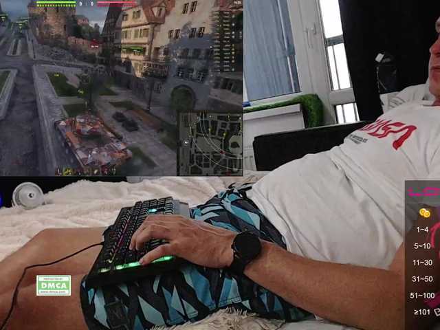 Live sex webcam photo for Mudryy-yevrey #275999230