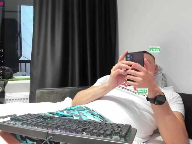 Live sex webcam photo for Mudryy-yevrey #276037893